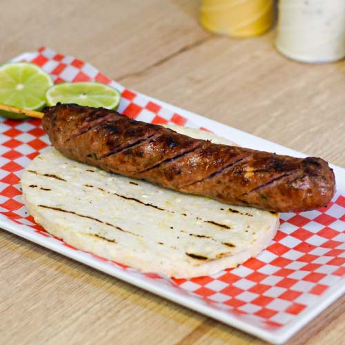 Chorizo con Arepa - Chori La Carbonera